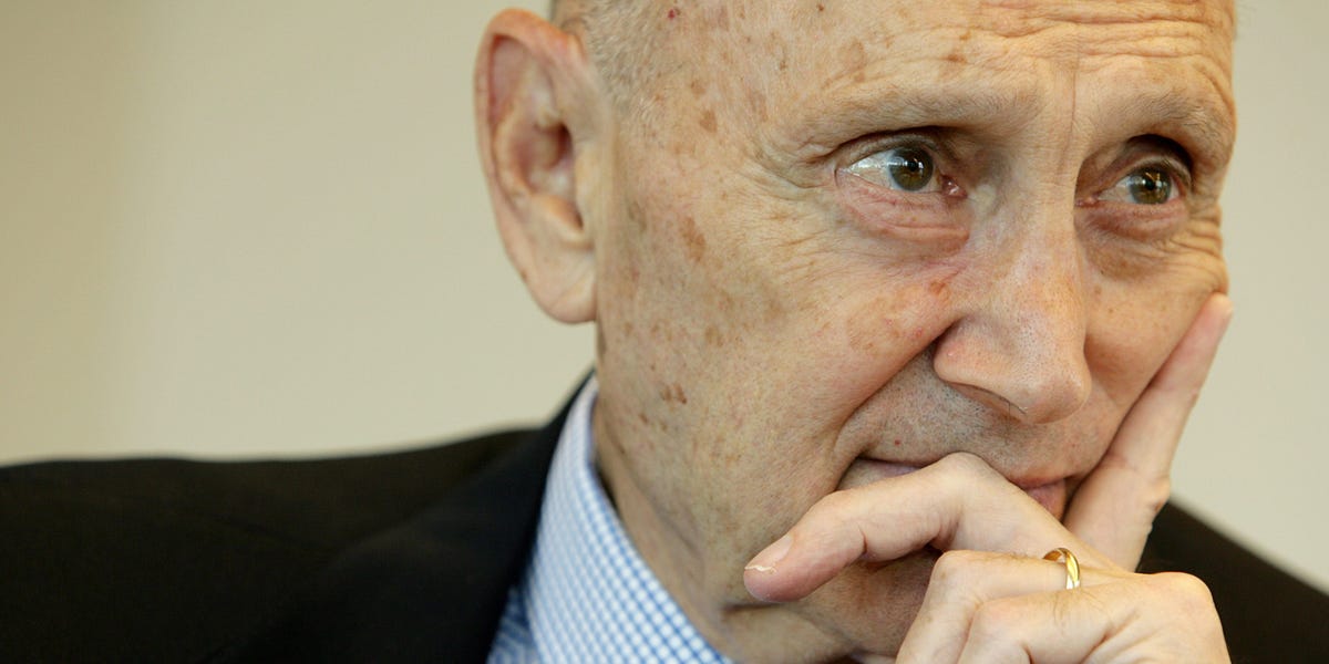 华尔街传奇人物伯特·马尔基尔（Burt Malkiel）警告市场时机，模因股票