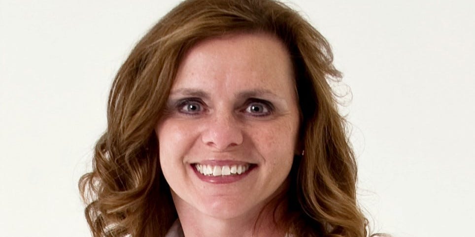 妈妈买大学儿子，而不是为学生住房付费