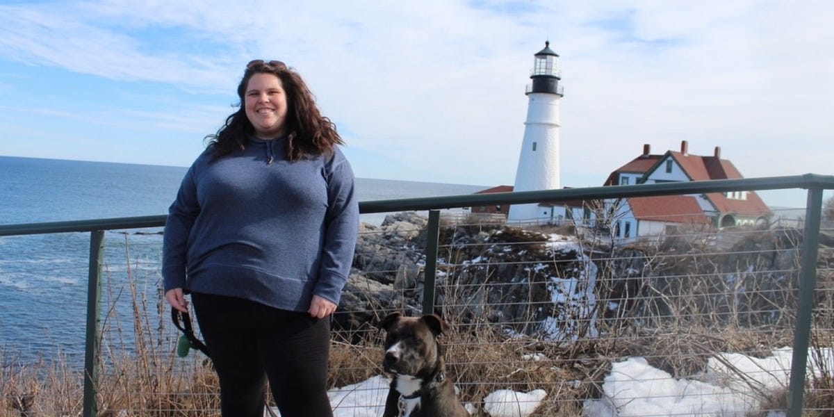 跑出后，我回到了家乡。令人惊讶的是快乐