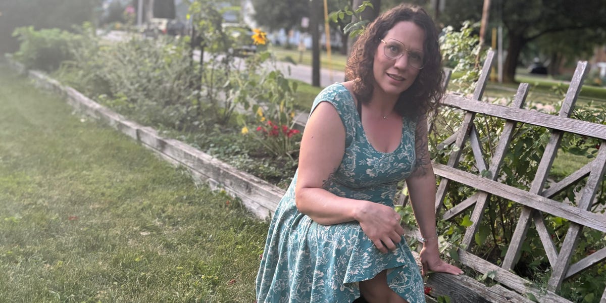 降落我梦dream以求的工作后买了第一套房子；不久之后就放开了