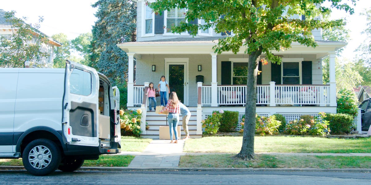 当我们搬到家人附近时，我们的住房成本增加了两倍