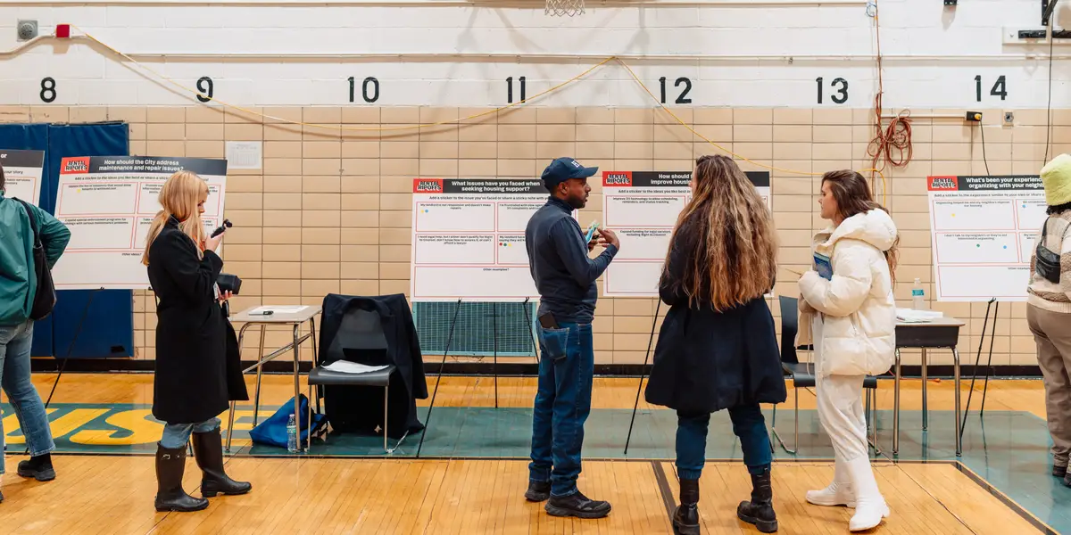 我参加了 Mamdani 针对不良房东的“租金诈骗”活动