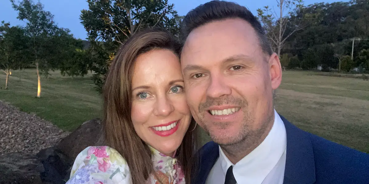 40 岁时与家人搬回儿时的家；出奇的好