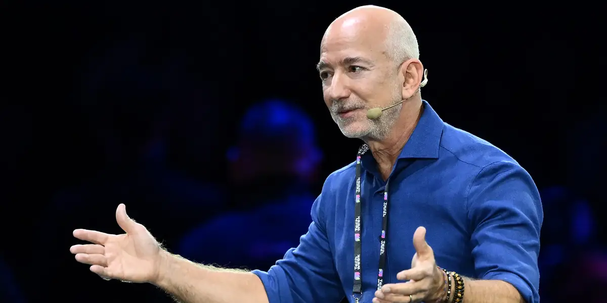 世界 10 名最富有的人中有 8 人的财富随着人工智能的不安加剧而减少