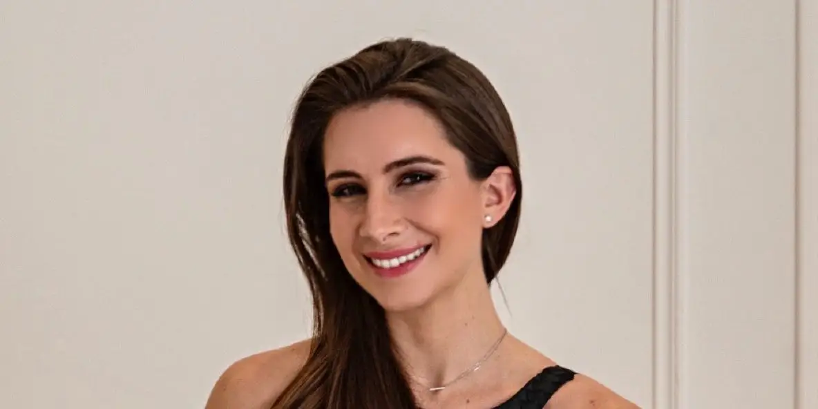 她住在迪拜；导弹、紧急警报和不眠之夜