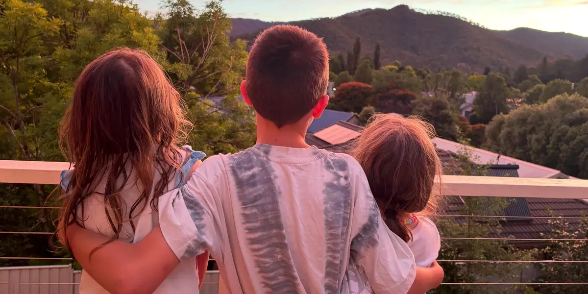 孩子们从小学校到大城市学校;出奇地顺利