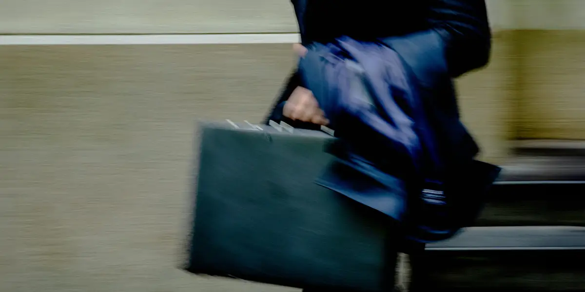 金融男孩展示 TikTok 一代冲击老派华尔街