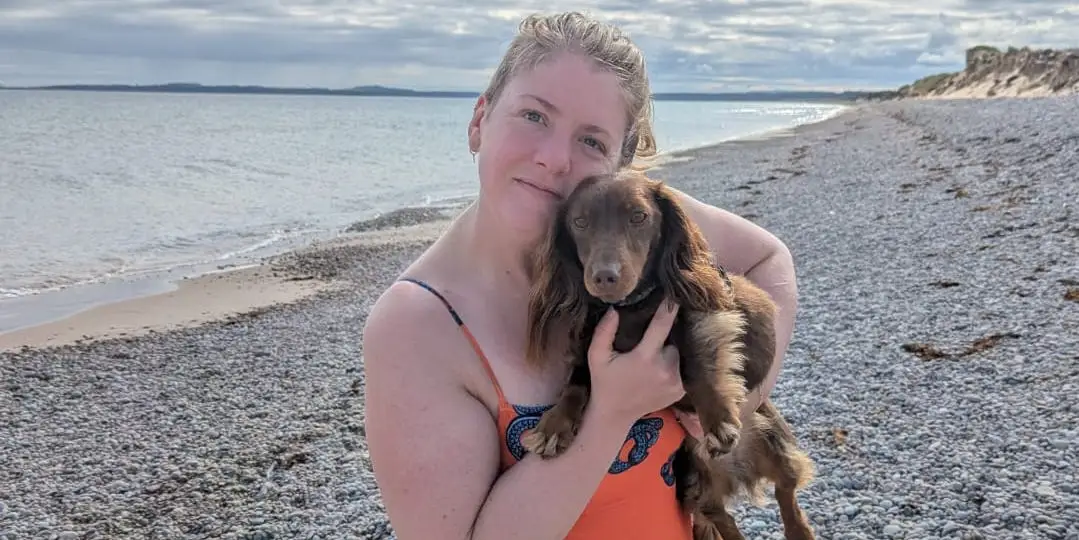 40多岁搬到一个小镇；进展不顺利，很难交到朋友