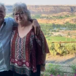 一对婴儿潮一代夫妇卖掉了价值 210 万美元的房屋来追求房车生活