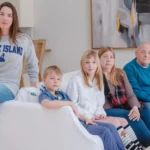 多代同堂的生活帮助单亲妈妈重建离婚后的生活