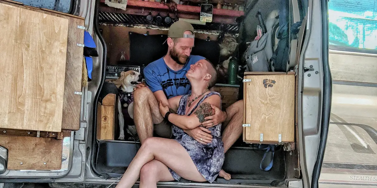 意外怀孕如何重塑了我的货车生活和小房子之旅