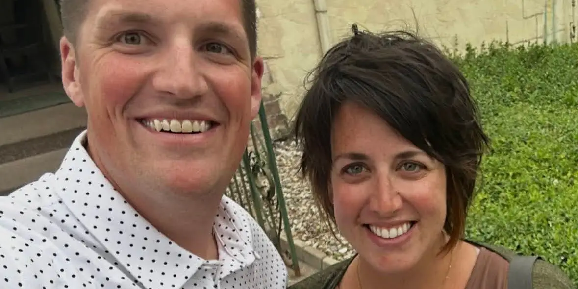 我们以优惠的价格买了房子；现在对于我们家来说太小了