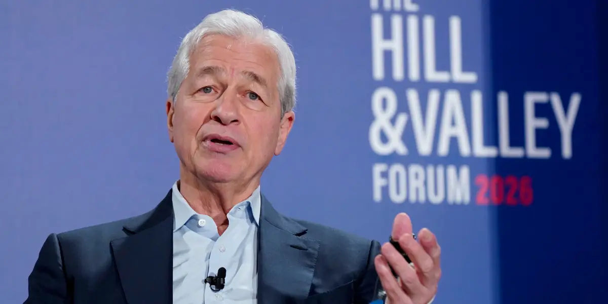 摩根大通在资本主义危机期间投资美国梦