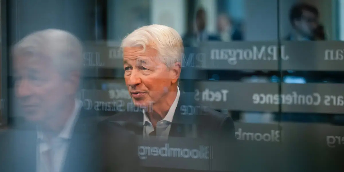 摩根大通追踪工程师人工智能使用情况的努力