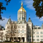 每个州的国会大厦是什么样子：照片、历史