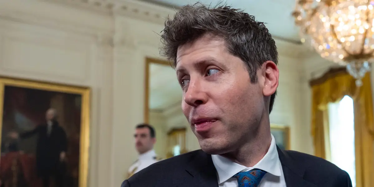 Sam Altman 和 OpenAI 为 9 月份 IPO 做准备