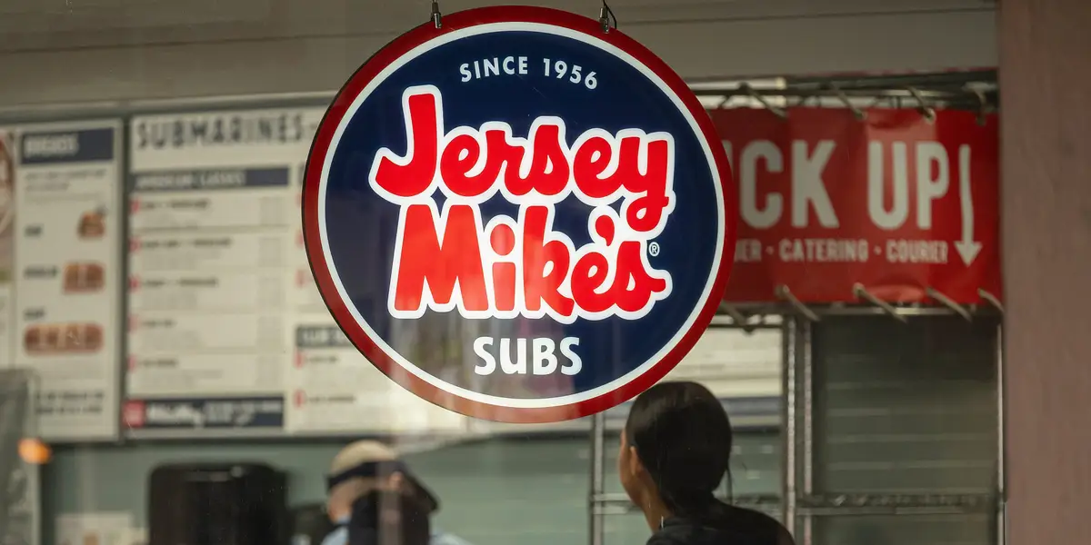 Jersey Mike 的 IPO 申请：扩张计划和价值 4100 万美元的喷气式飞机