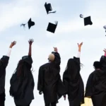 学生毕业时背负联邦债务最多的大学