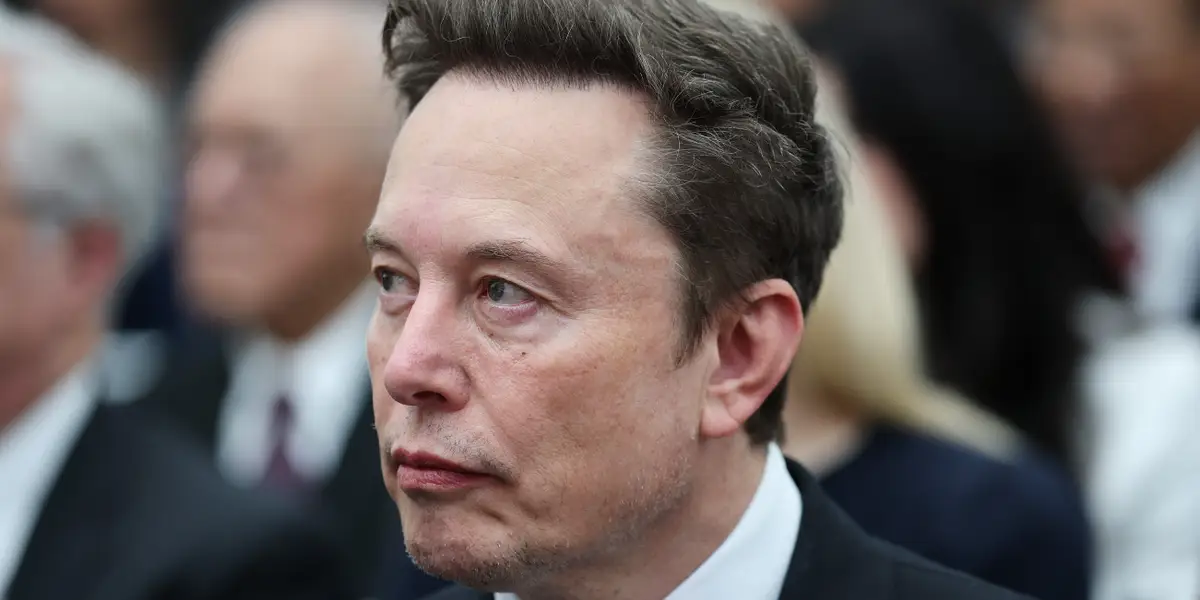 埃隆·马斯克表示 SpaceX 将向用户赔偿 Grok 购买错误