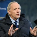 随着利率上升，雷·达利奥 (Ray Dalio) 做空债务，大举买入黄金